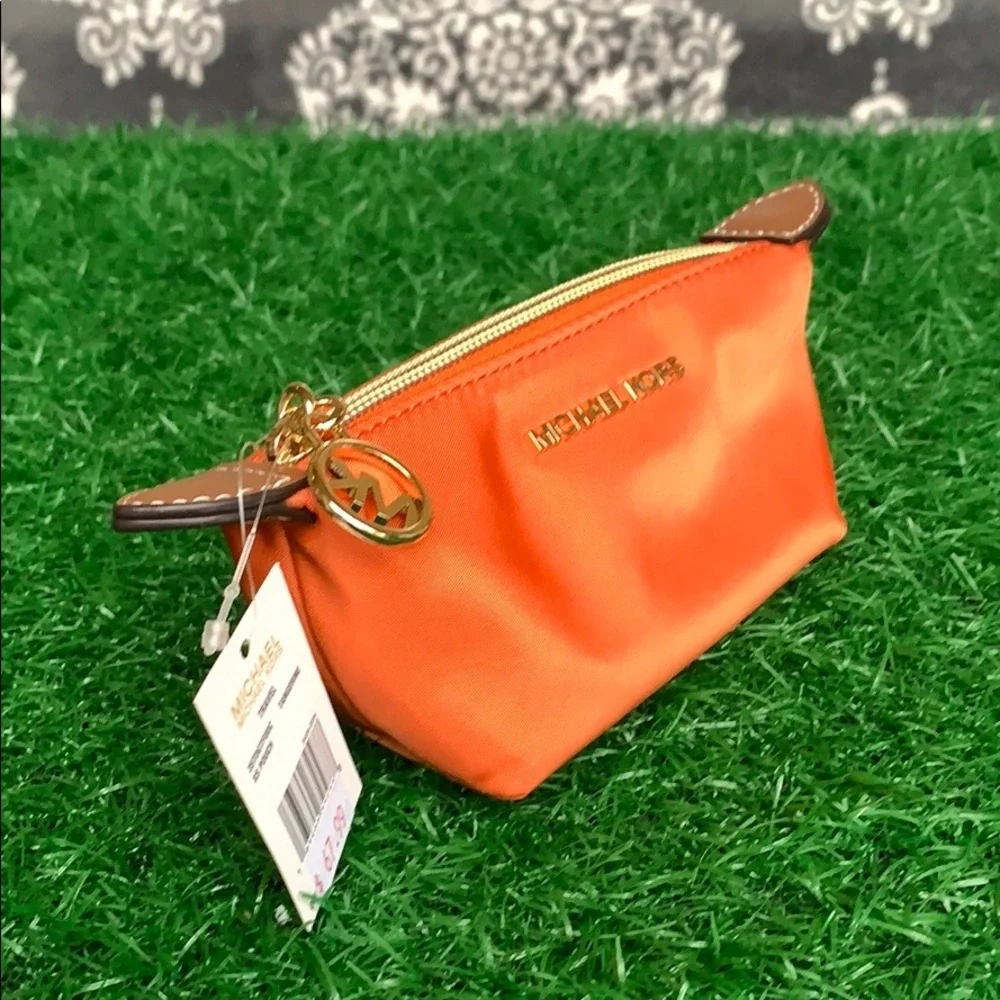 MICHAEL KORS TRAVEL XS POUCH TANGERINE - Picture 14 of 16